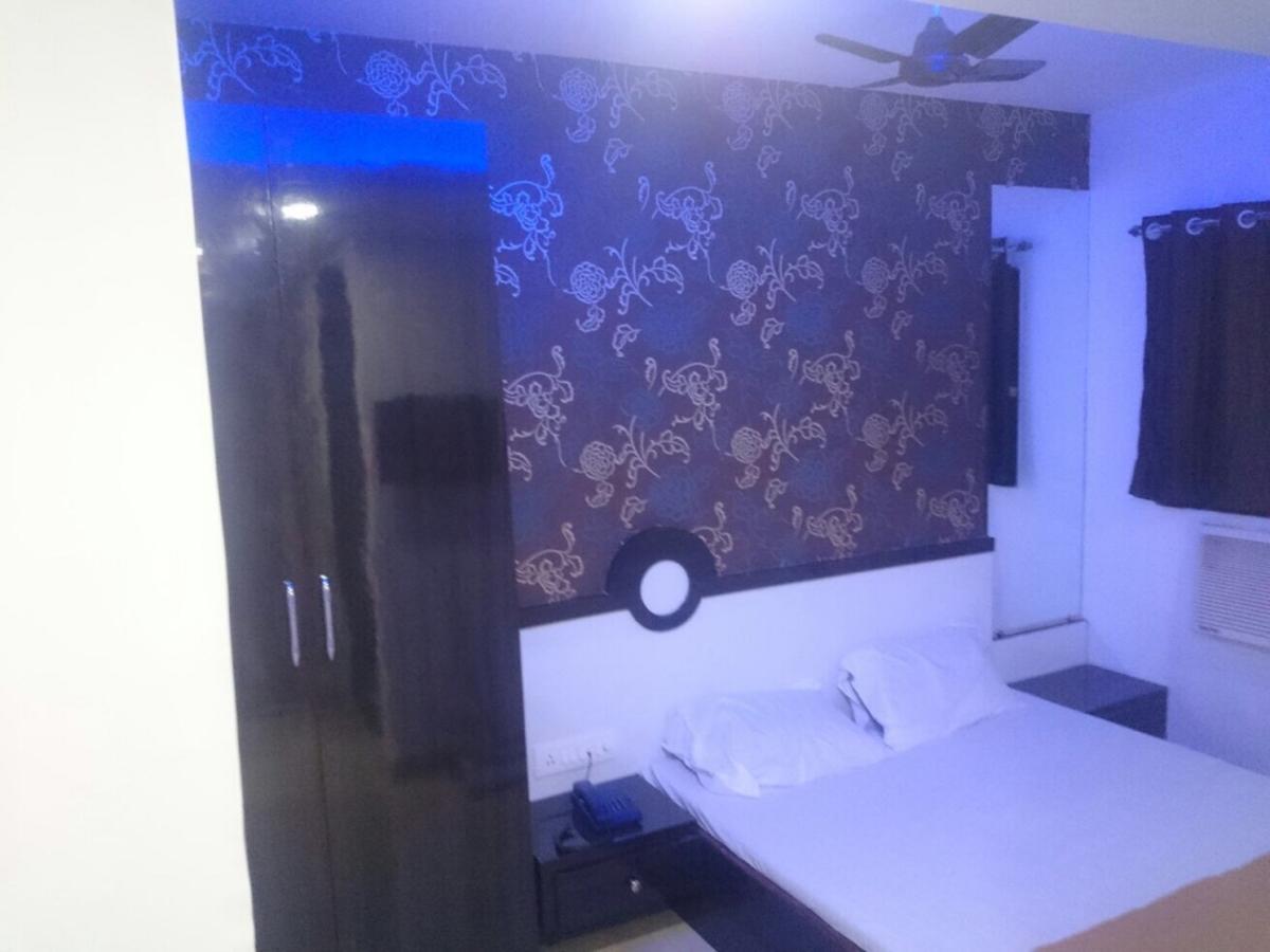 Prince International Navi Mumbai Exterior photo